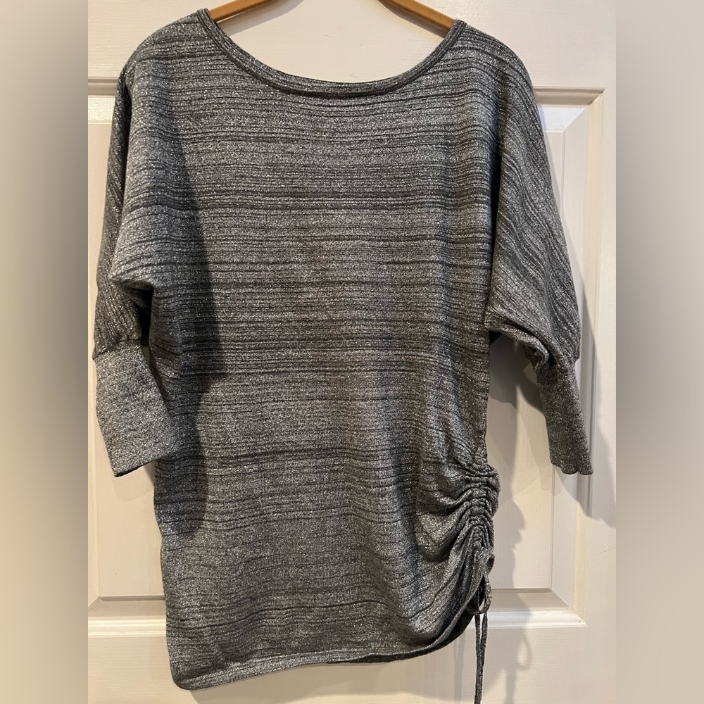 EXPRESS Grey/Silver Sweater EUC (Excellent Used Condition) Size Small.
